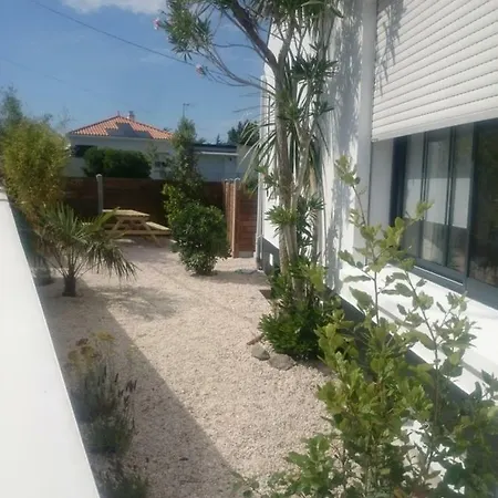 Nos Iles بيت للعطل سان جان دي مونت