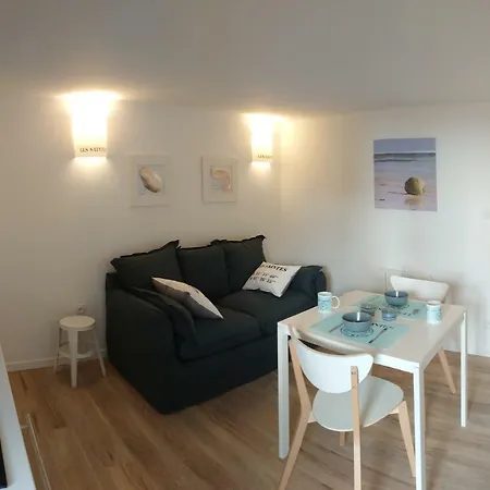 Nos Iles بيت للعطل