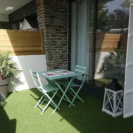 Nos Iles بيت للعطل