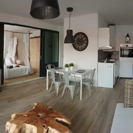 Nos Iles سان جان دي مونت